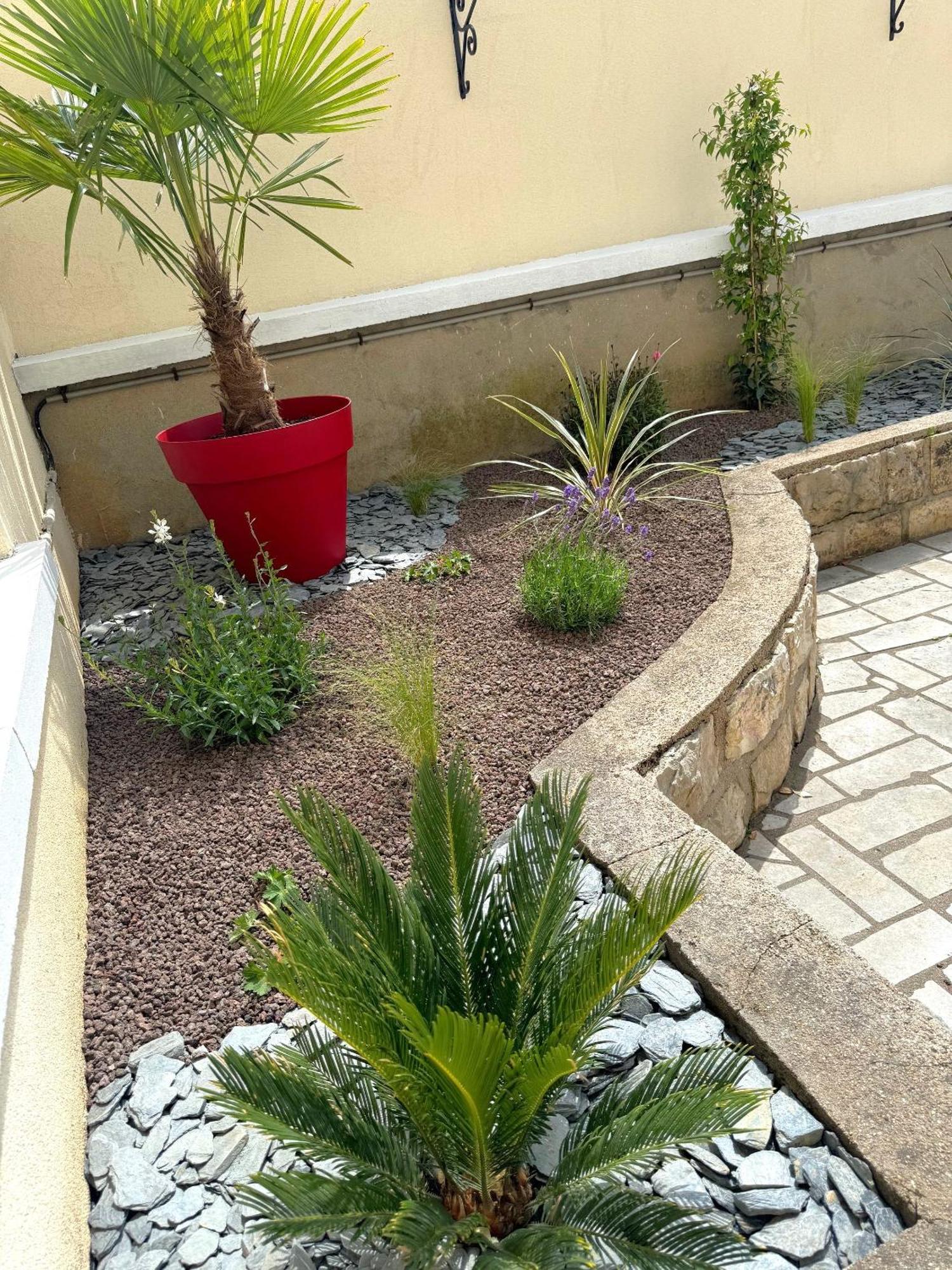 Le Nid - hébergement cosy Dijon Exterior foto